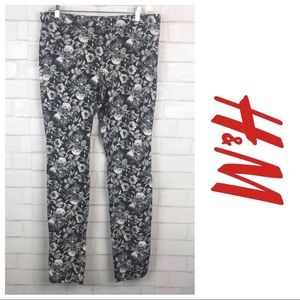 H&M Pull On Skinny Jeans Size 12 - M07